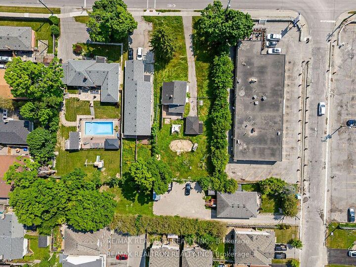 Photo de la propriété: 780 Liverpool Road ON L1W 1S1
