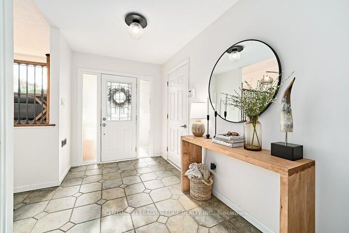 Property Photo: 25 Eileen Drive ON L4N 4M5