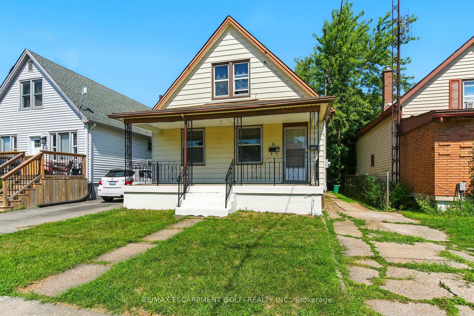 Property Photo:  8 Maitland Street  ON L2V 3A5 