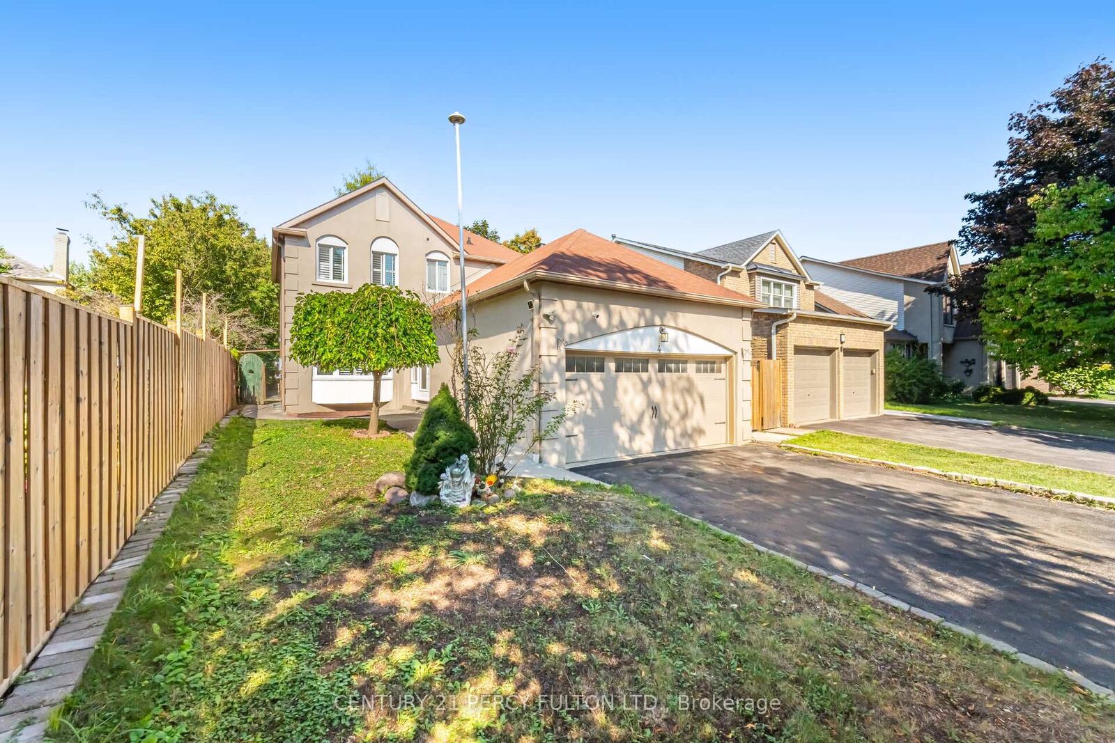 Photo de la propriété: 4 Radford Drive ON L1T 1V9