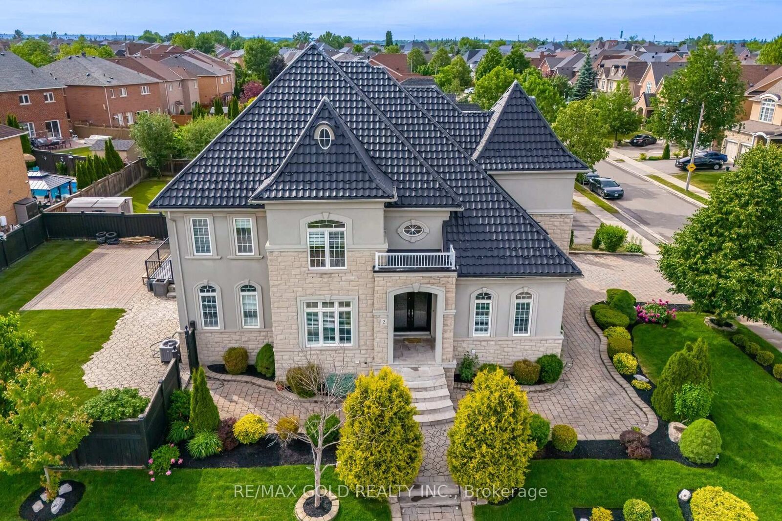 Property Photo: 2 Belleville Drive ON L6P 1V7