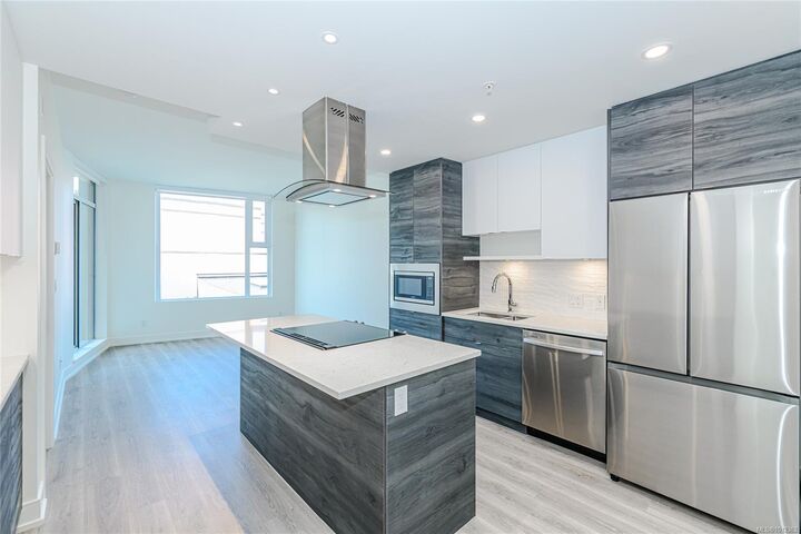 1628 Store St 715 — photo 1