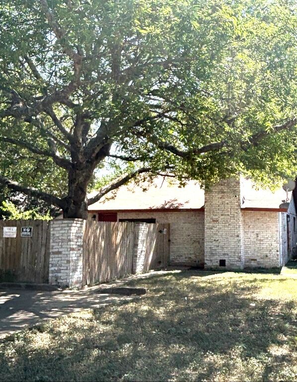 Property Photo: 3103 Edgedale Drive TX 78723