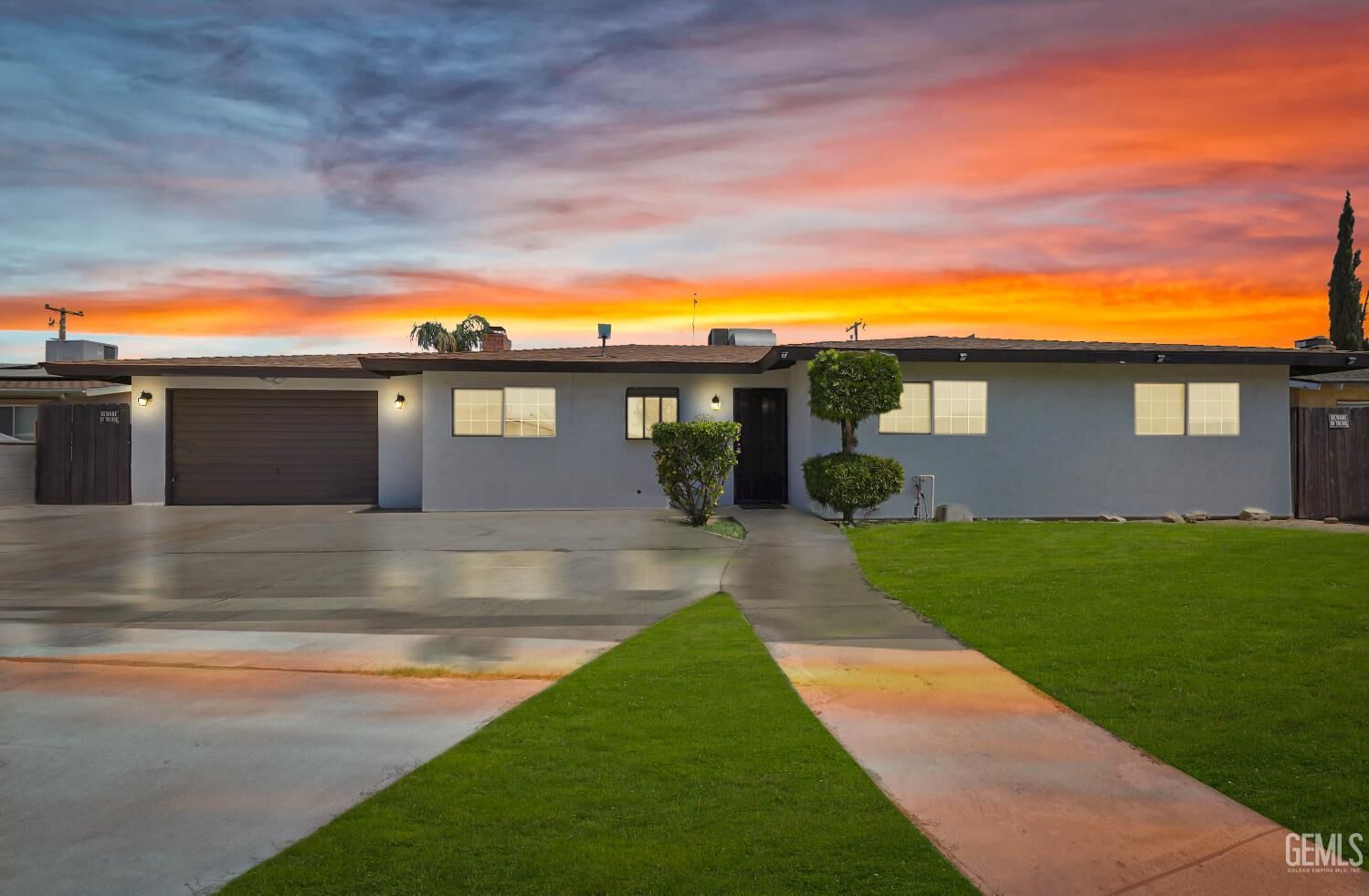 Property Photo:  3906 Sandra Drive  CA 93304 