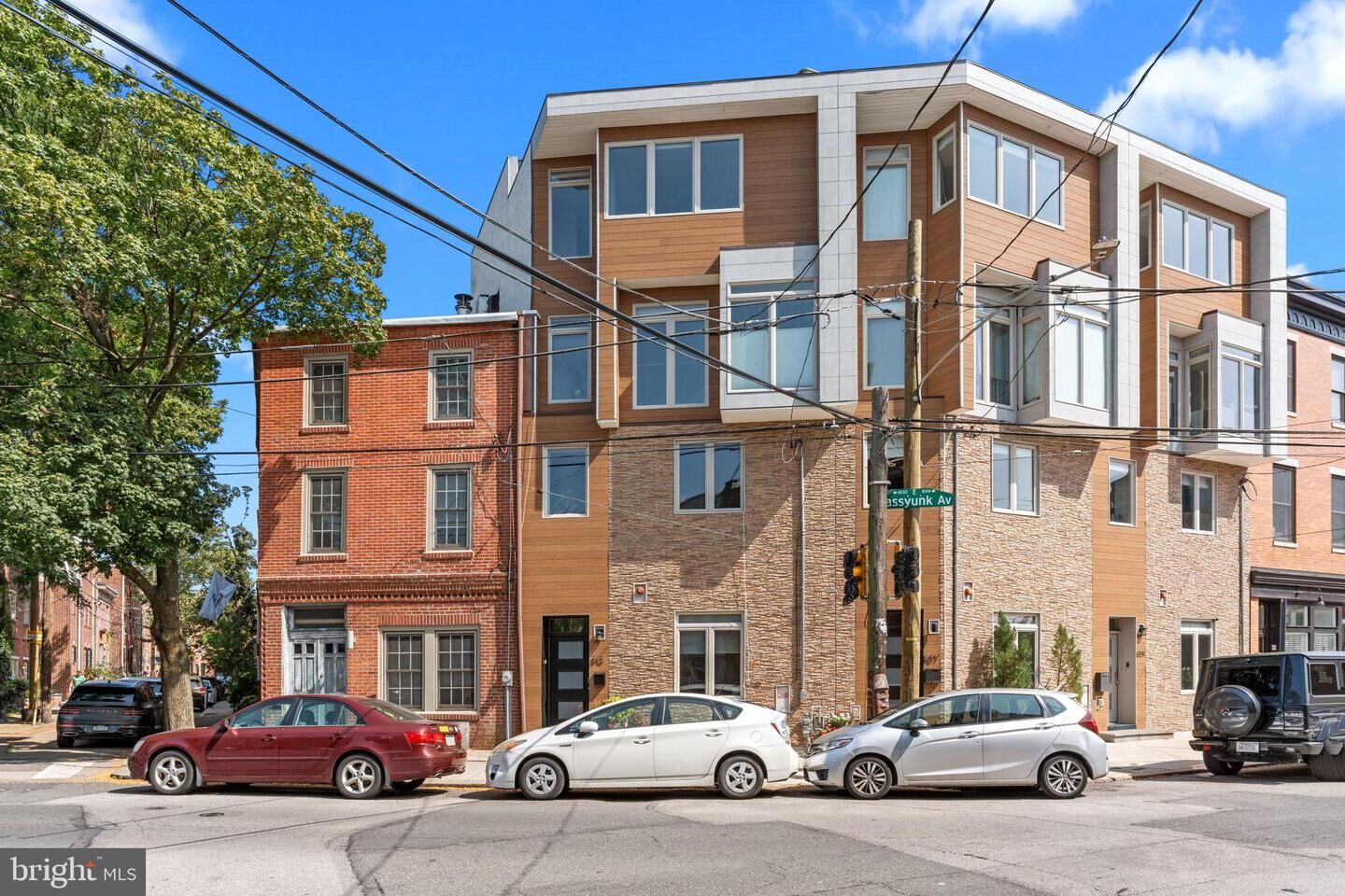 Property Photo: 813 E Passyunk Avenue PA 19147
