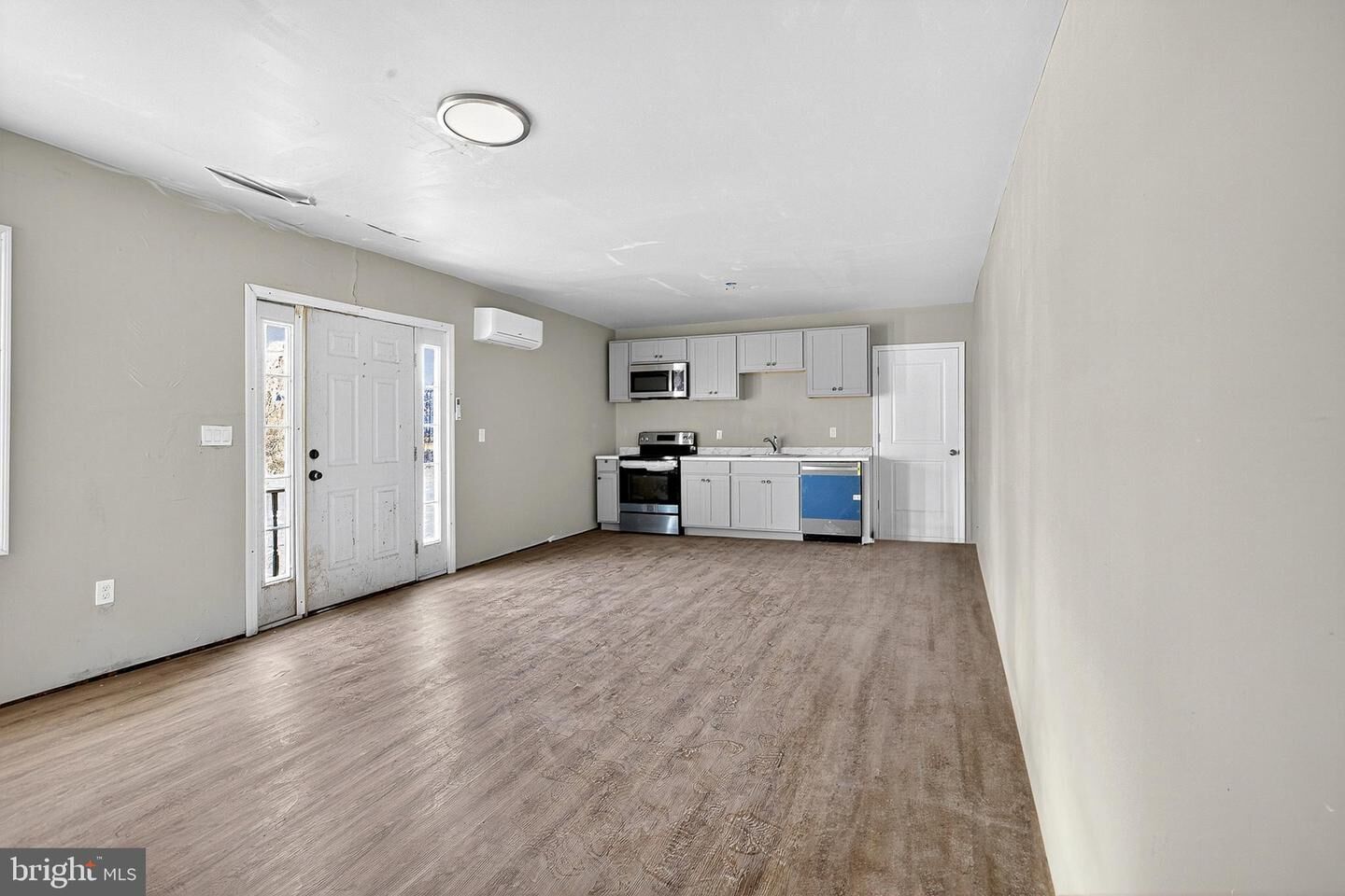 Property Photo: 320 White Horse Pike NJ 08089