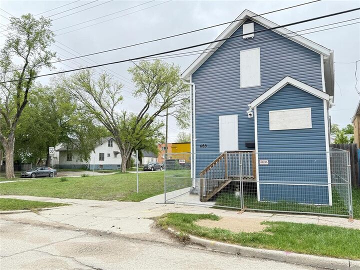 465 Magnus Avenue  Winnipeg MB R2W 2C2 photo