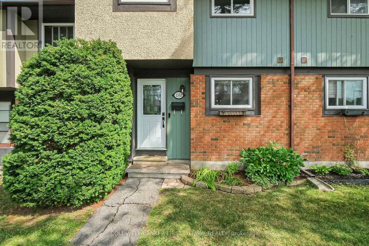 Property Photo:  1351 Bakker Court  ON K1C 2K5 
