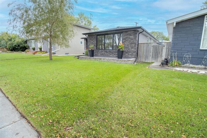 Property Photo: 947 Campbell Street MB R3N 1C8