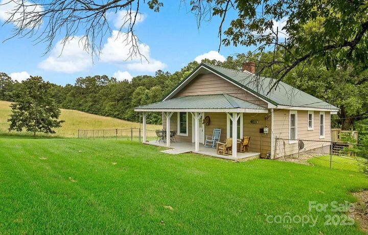 Property Photo:  250 Circus Trail  NC 28043 
