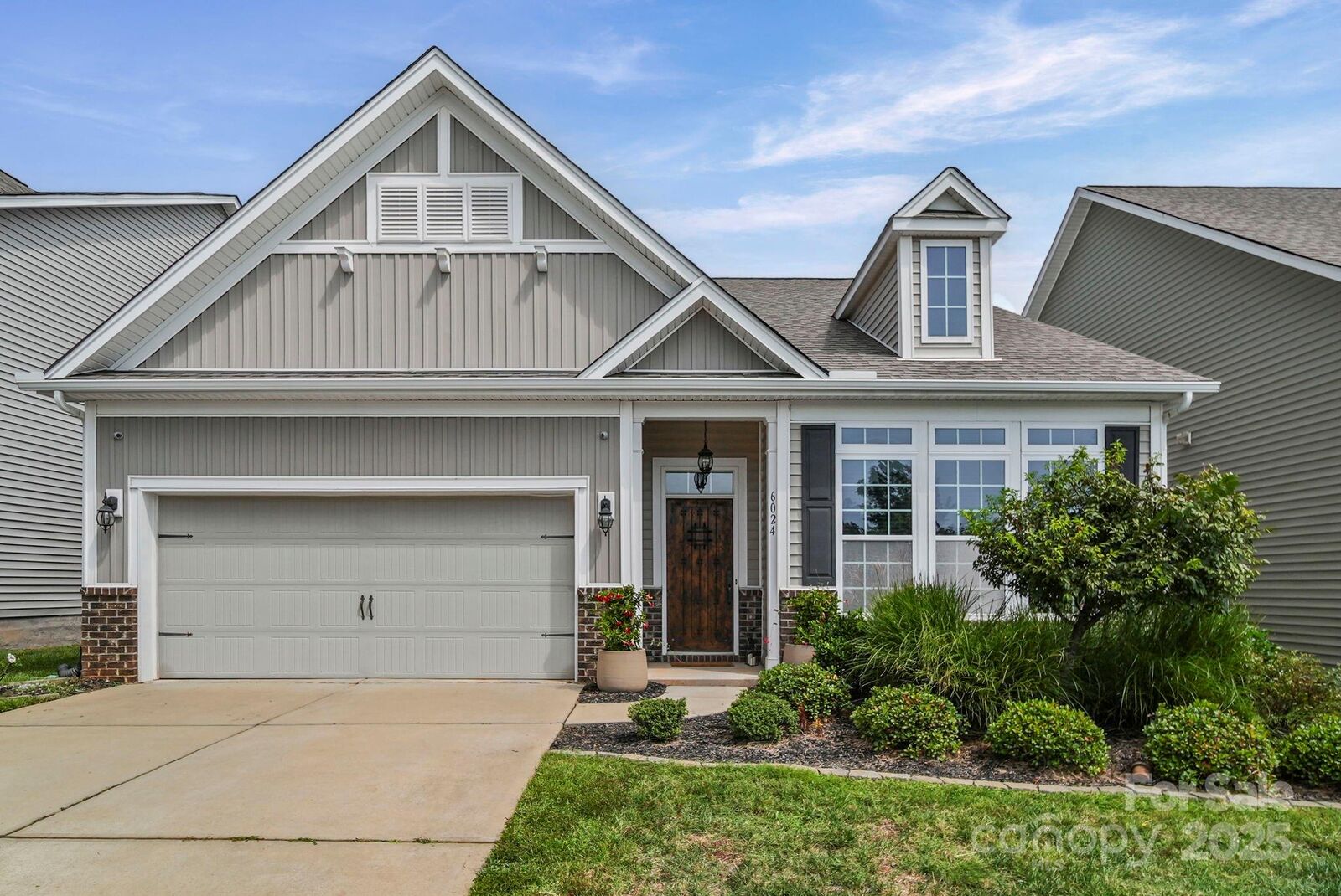 Property Photo: 6024 Langwell Lane NC 28278