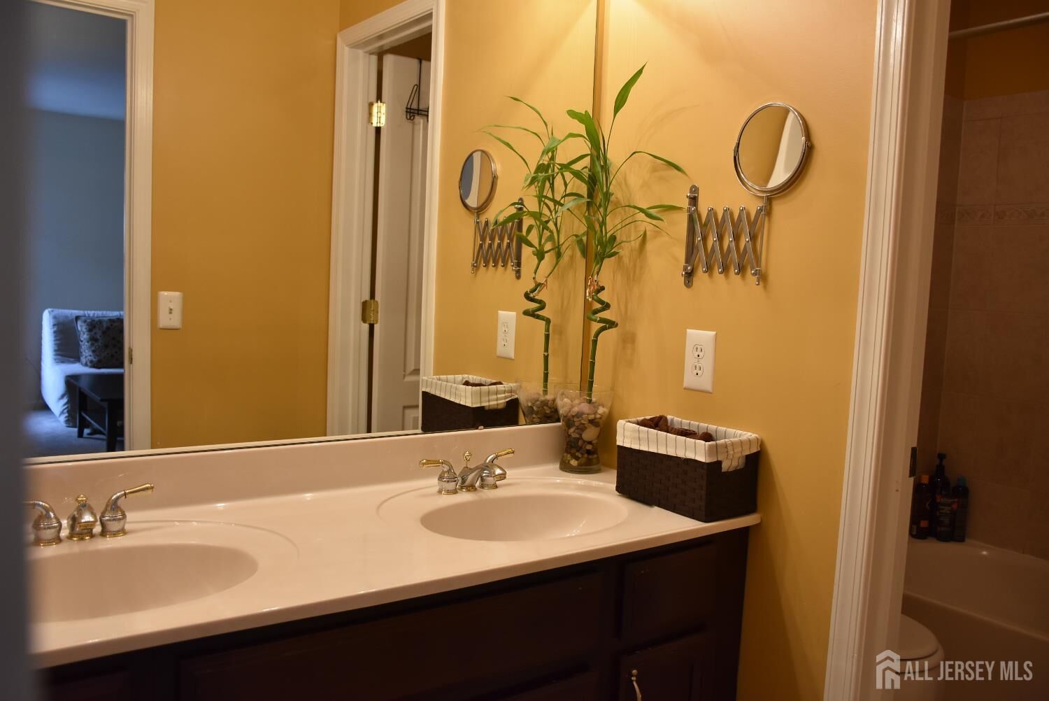 Property Photo: 65 Heath Court NJ 08534