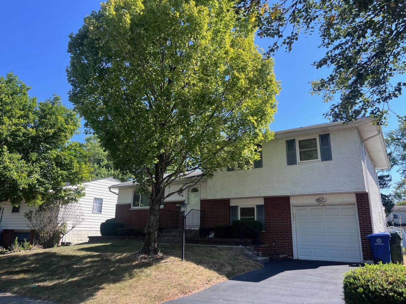 Property Photo: 4816 Bourke Road OH 43229