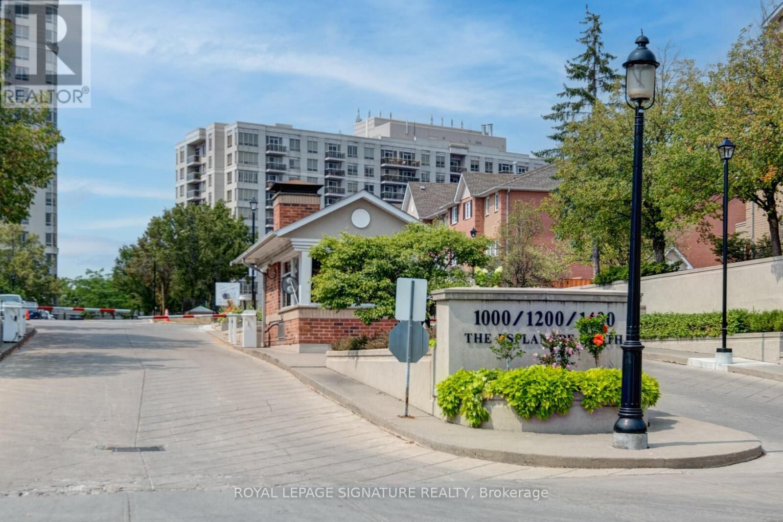 Property Photo: 1200 The Esplanade North 1001 ON L1V 6V3