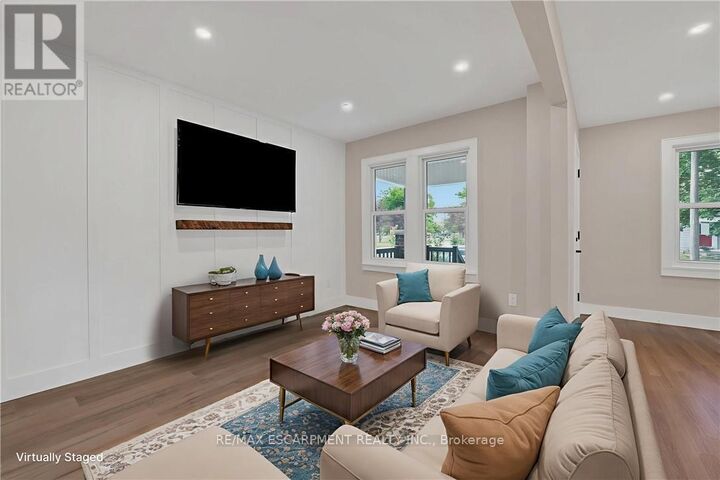Property Photo: 126 Auburn Avenue ON L8K 3B2