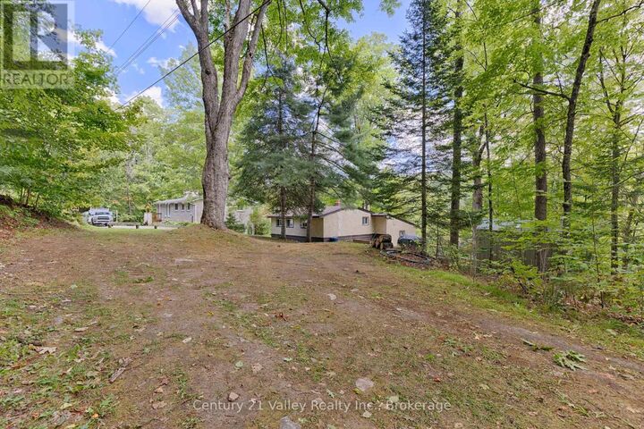 Property Photo:  216 Stringers Lane  ON K0J 1G0 
