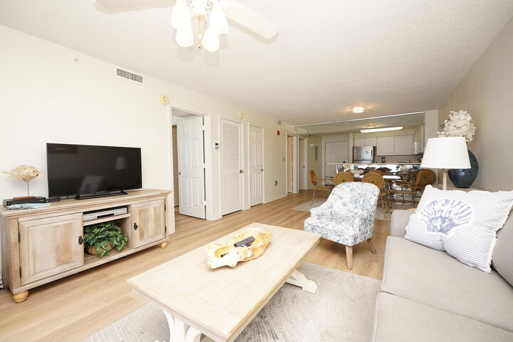 Property Photo: 1002 US-98 1013 FL 32541