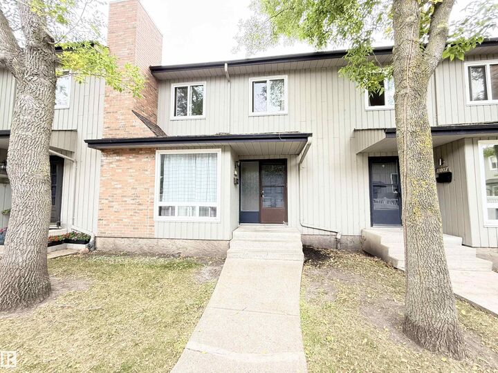 11805 32A Avenue NW  Edmonton AB T6J 5K8 photo