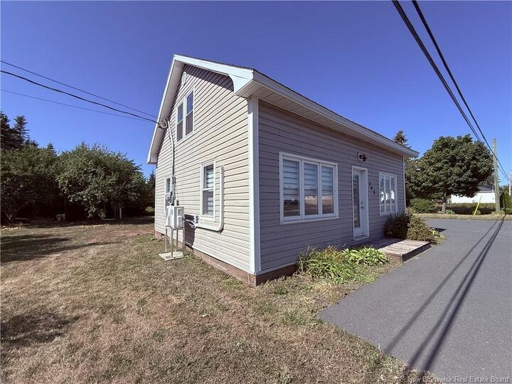 Property Photo: 345 1ere Rue NB E8S 2L4