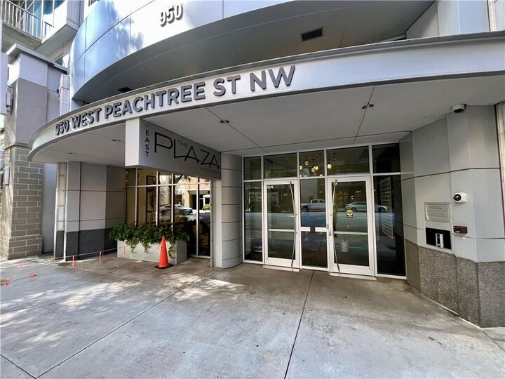 Property Photo: 950 W Peachtree Street NW 904 GA 30309