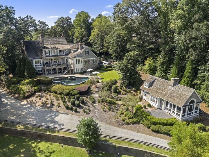 Property Photo:  4975 Peachtree Dunwoody Road  GA 30342 