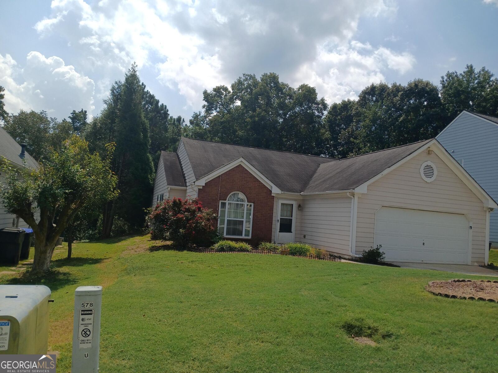 Property Photo: 578 Summerbrooke Court GA 30024