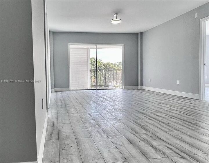 Property Photo: 4174 Inverrary Dr 412 FL 33319