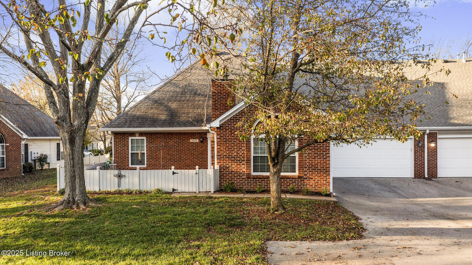 Property Photo: 3008 Westone Way KY 40241