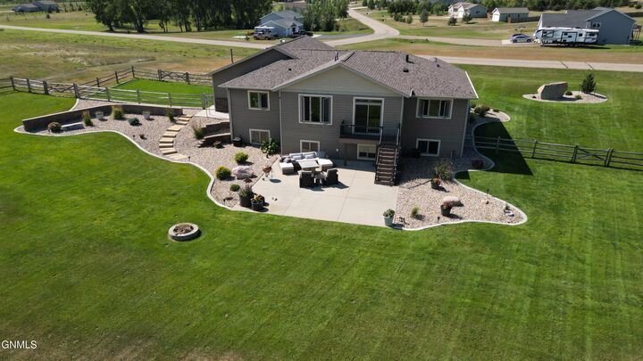 Property Photo:  7321 Scenic Hills Road  ND 58503 