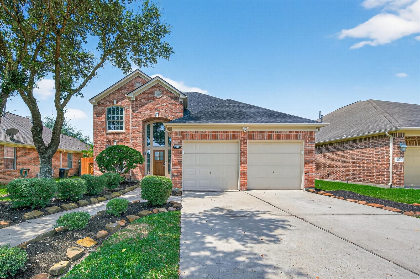 Property Photo: 2111 Pinecreek Pass Lane TX 77449