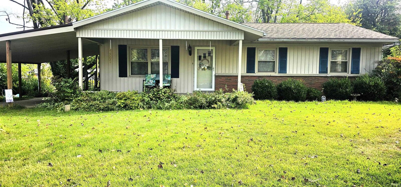 Property Photo: 1306 S First Street IN 47601