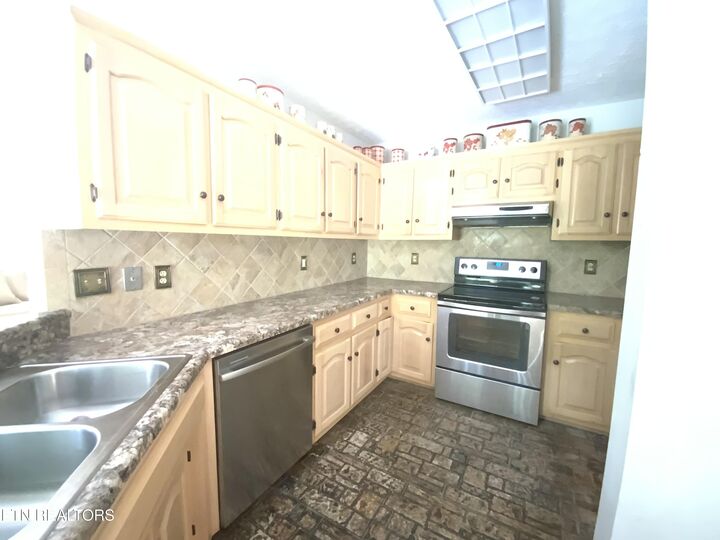 Property Photo: 165 Newport Way TN 37763
