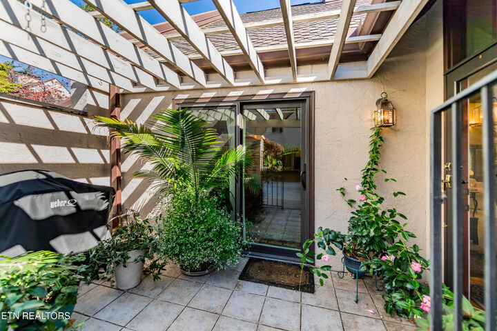 Property Photo: 1282 Burgandy Place TN 37919