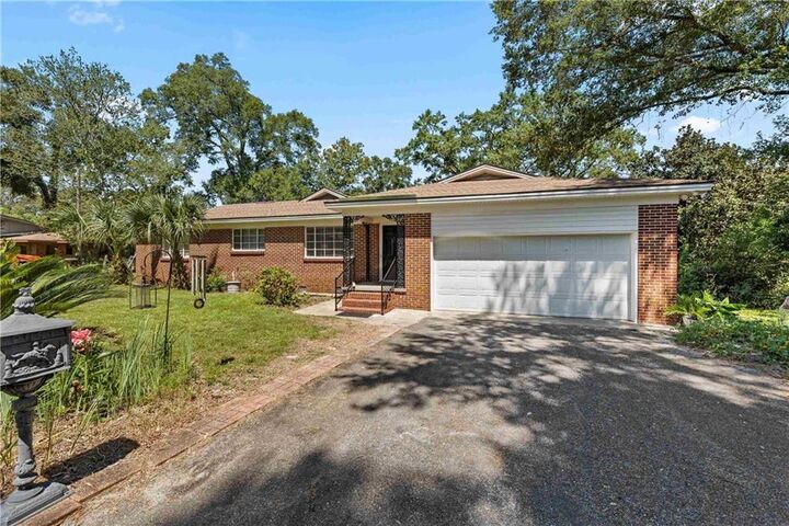 Property Photo: 2950 Riverside Drive AL 36605