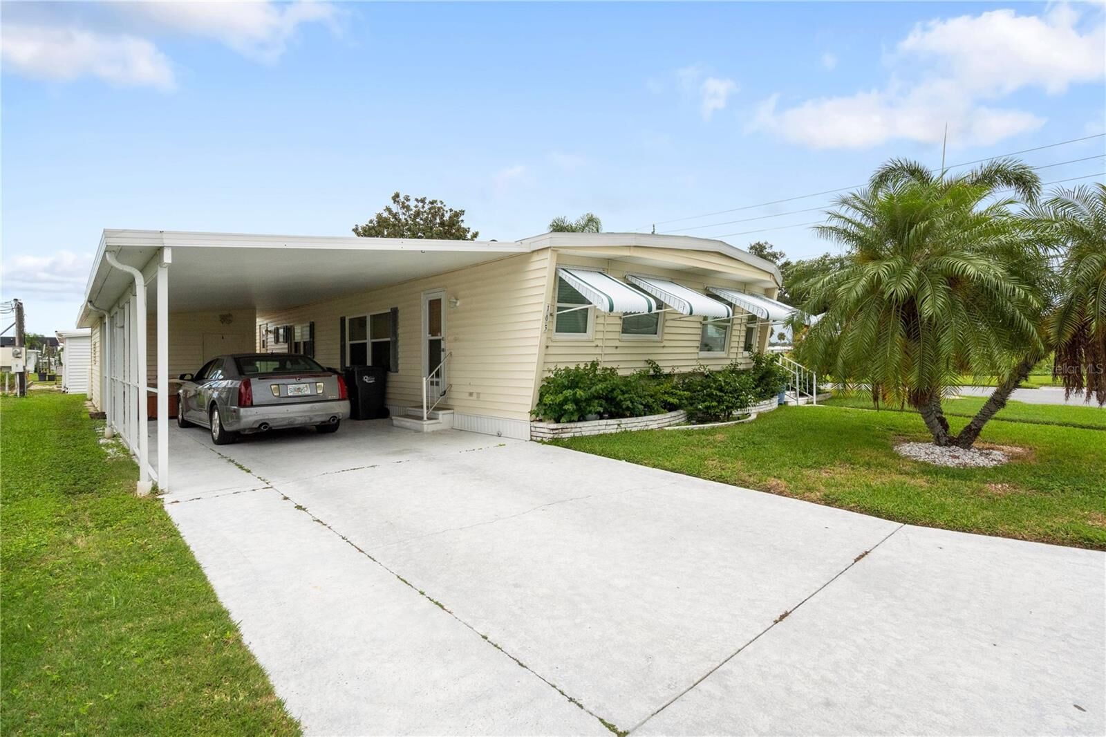 Property Photo: 103 48th Avenue Terrace W FL 34207