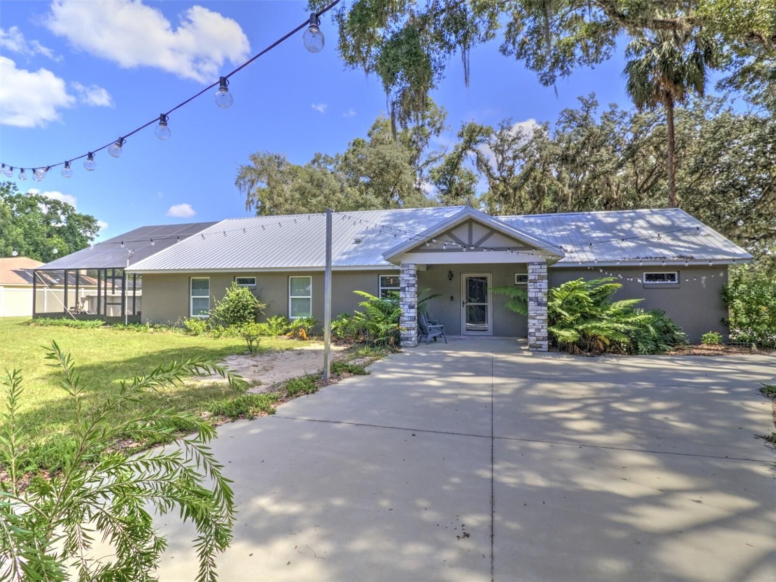 Property Photo:  14271 NE 47th Avenue  FL 32617 
