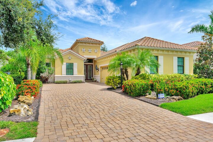 Property Photo: 14721 Castle Park Terrace FL 34202
