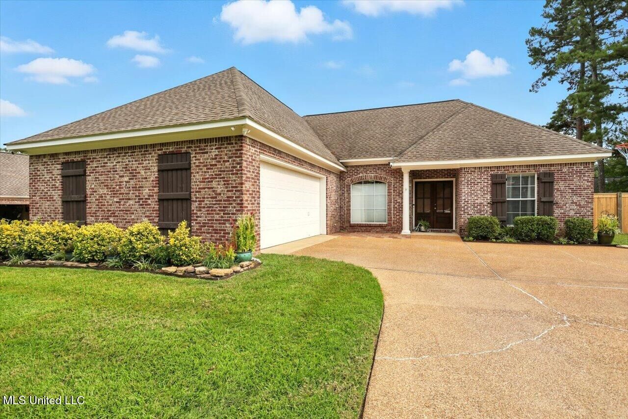 Property Photo: 126 Seville Way MS 39110