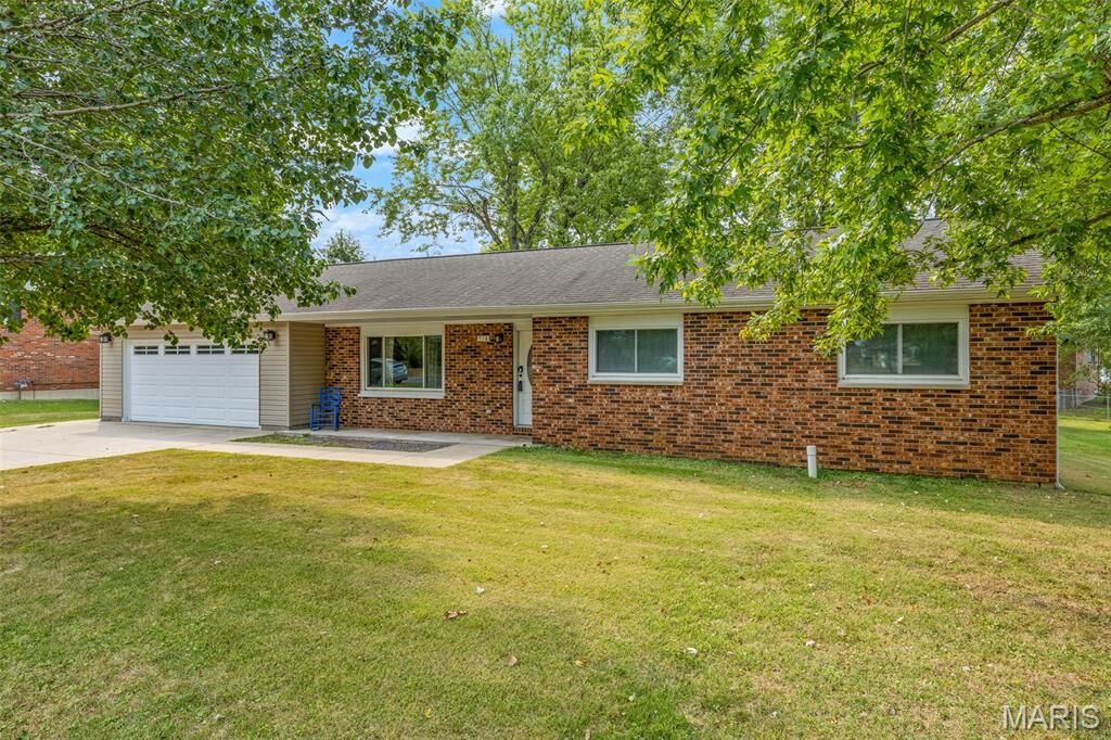 Property Photo:  514 Oak Street  MO 63640 