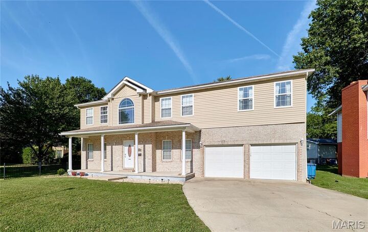 Property Photo:  3321 Princeton Drive  IL 62040 