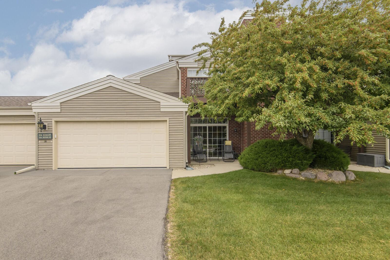 Property Photo: N16w26539 Tall Reeds Ln D WI 53072