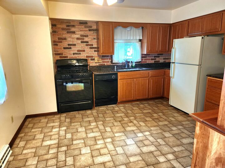Property Photo:  1462 W Granada St  WI 53221 