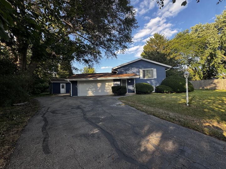 Property Photo:  4940 Flambeau Dr  WI 53406 