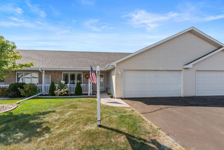 1522 Willowbrook Ct  Sheboygan WI 53081 photo