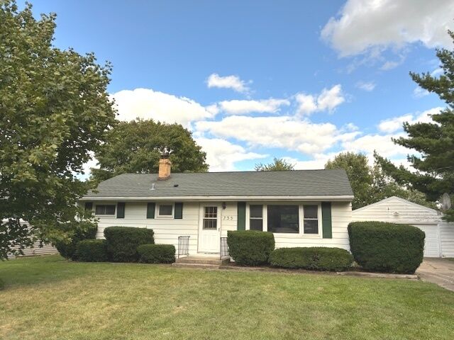 Property Photo: 735 Maple Street IL 60152