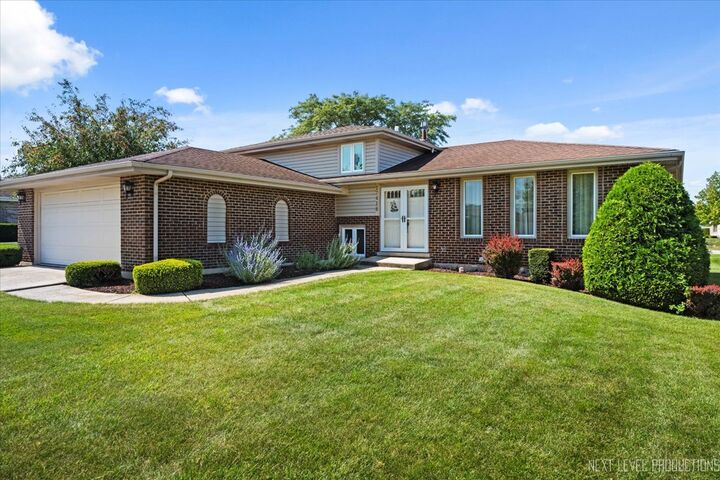 Property Photo:  17418 Avon Lane  IL 60487 