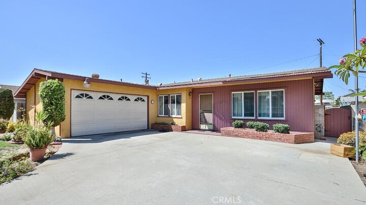 Property Photo:  1271 N Starcrest Drive  CA 91722 
