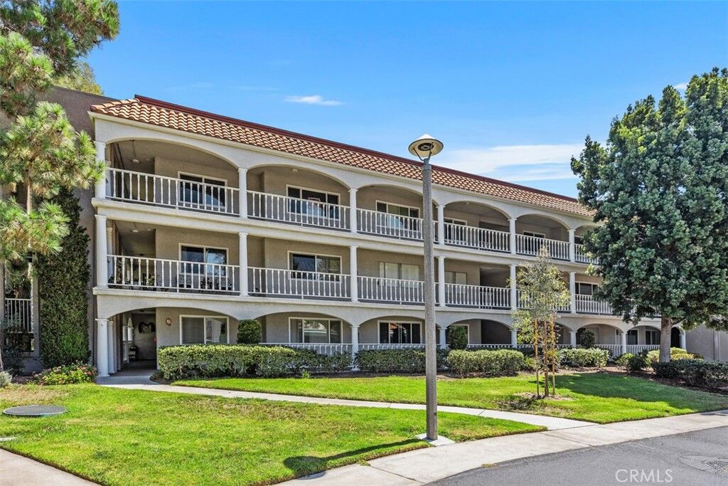 Property Photo:  3501 Bahia Blanca W 3A  CA 92637 