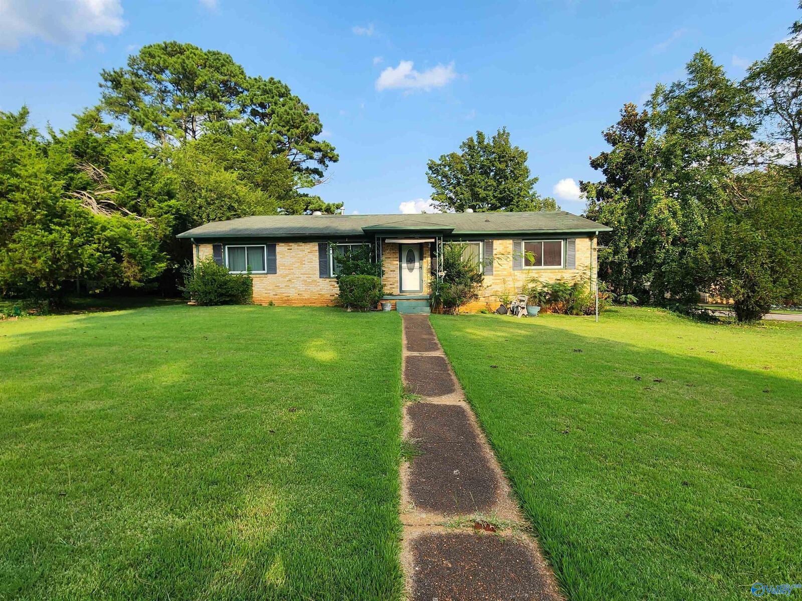Property Photo: 3400 Brenda Street NW AL 35810