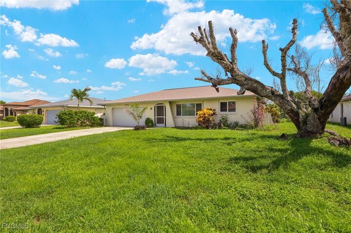 Property Photo: 1318 SE 14th Street FL 33990